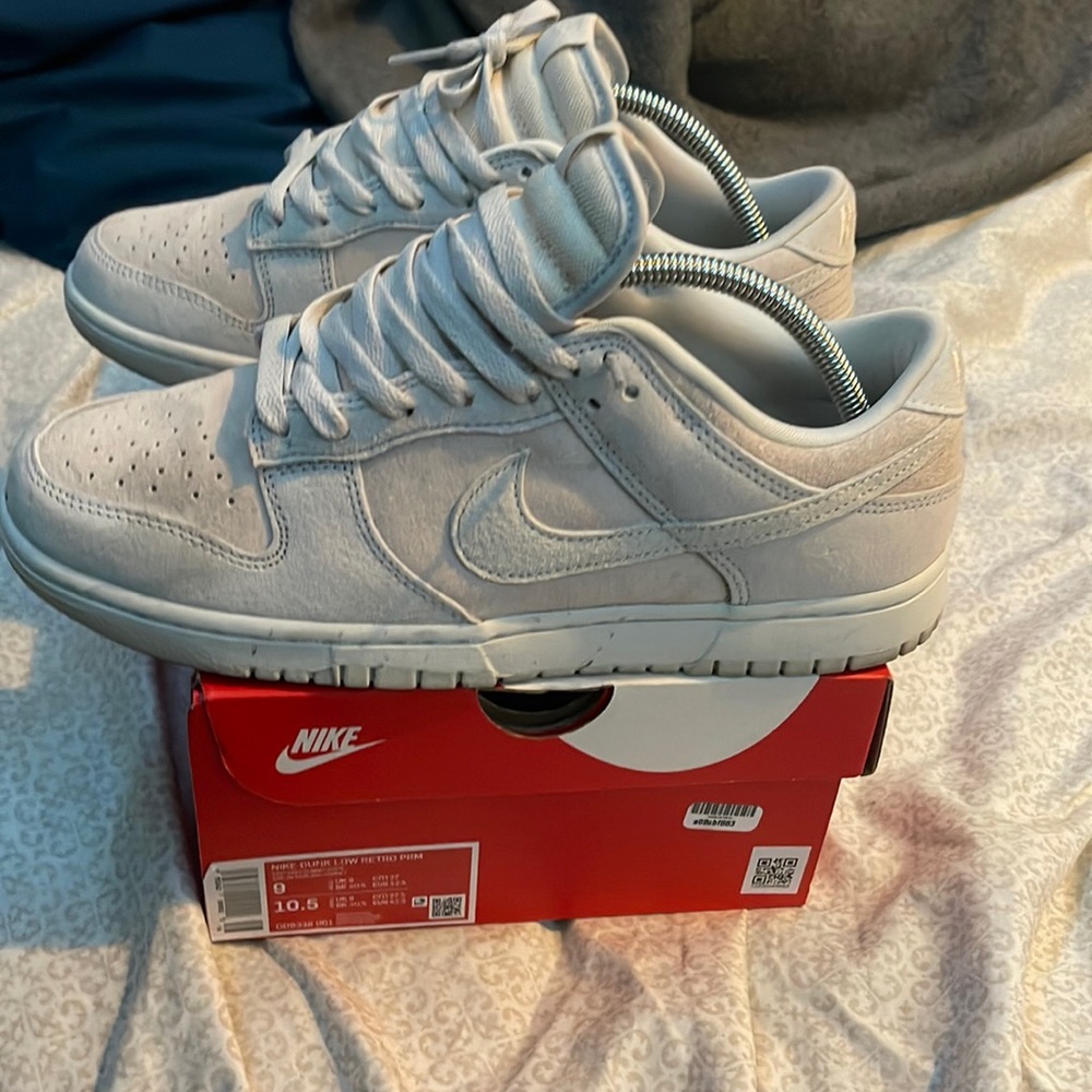 Vast Grey Dunk Lows Size 9 Mens Used Slightly